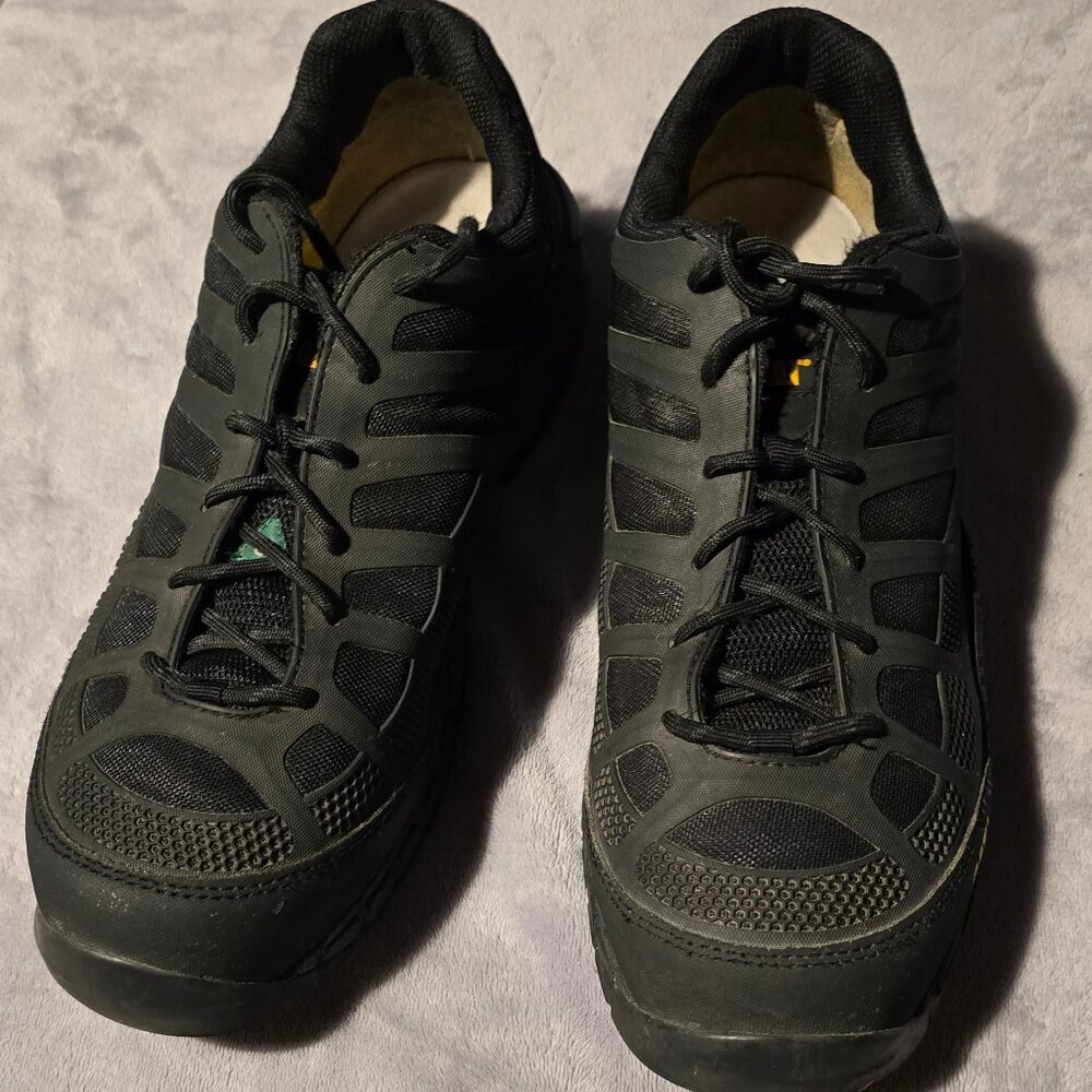 CAT Safety shoe slip resistent composite sole